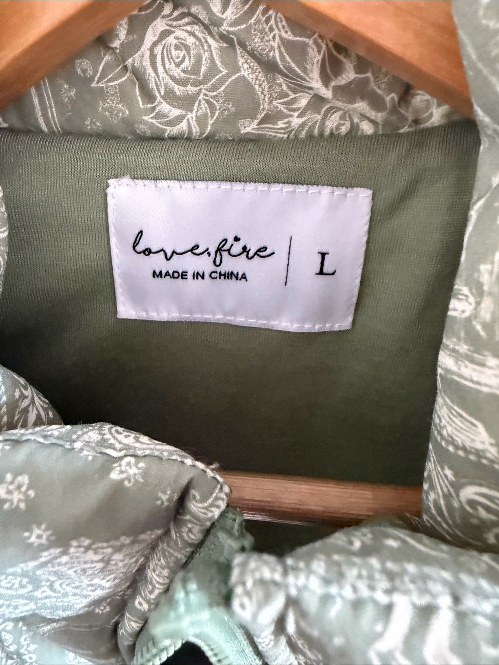 love, Fire Sage Green and White Quilted Cropped Vest - L